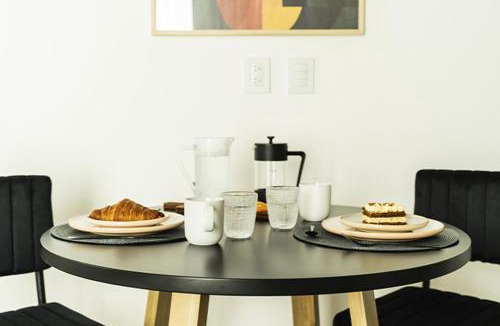 Victoria Apartment | RentUp Suites Palmas Park Buenavista
