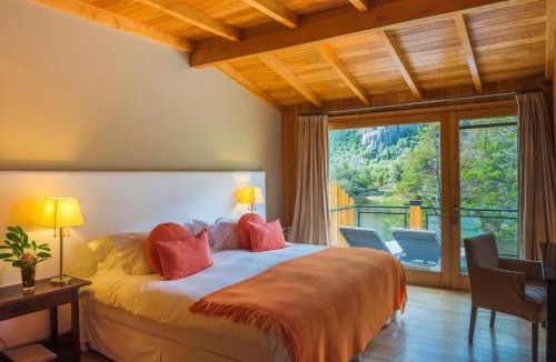 Lanin National Park Hotel | Rio Hermoso Hotel De Montaña