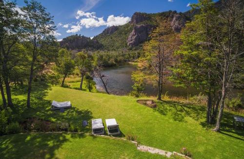 Lanin National Park Hotel | Rio Hermoso Hotel De Montaña