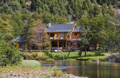 Lanin National Park Hotel | Rio Hermoso Hotel De Montaña