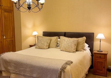 Chacras de Coria Hotel | Robles de Besares