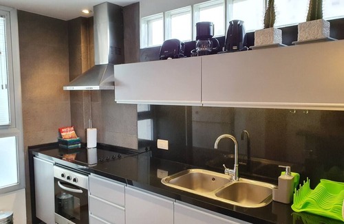 Palermo Apartment | Rooftop apartment, great views ! Outdoor balcony shower!