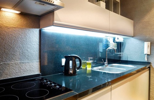 Palermo Apartment | Rooftop apartment, great views ! Outdoor balcony shower!