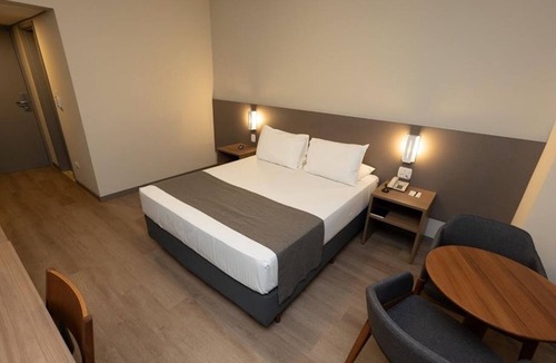 Umuarama Hotel | Room for Couple | Outdoor Pool Access | Free Parking | Família Gomes - 0.7 miles