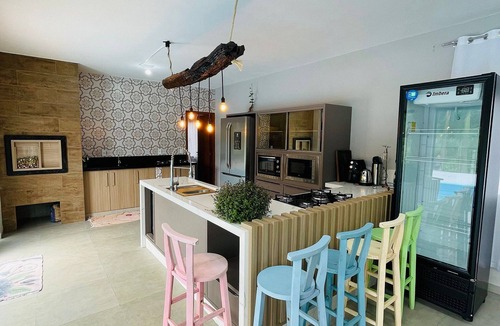 Angelina House | Sítio Moderno do Zizo com Jacuzzi