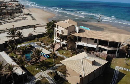 Caponga House | Seaside Retreat w4 Bedrooms and Pool
