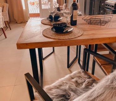 Praia do Rosa House | Shangri La Casas e Studios