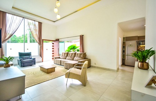 Costa do Sol House | Single-story house on the mountain side in Guaratuba, 3 suites with air conditioning, gourmet veranda.