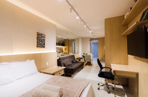 Centro Apartment | Sky Lux 1611 · 1 Luxo Moderno Centro com Piscina e Infraestrutura