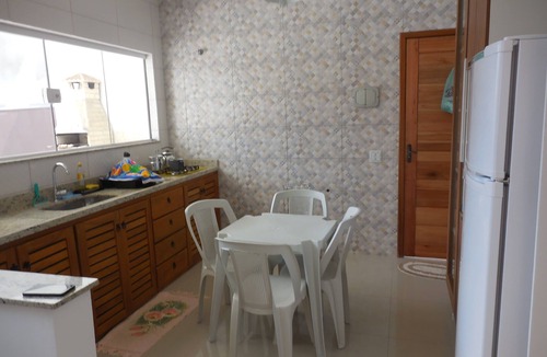 Caraguatatuba House | Sobrado com Piscina em Condomínio Fechado
