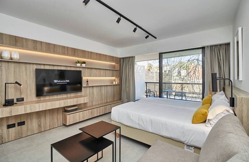 Palermo Apartment | SoHo 302 Studio in Palermo | Balcony, Rooftop Jacuzzi & Self Check-in
