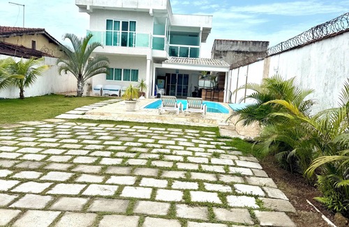 Indaia House | Spacious 4-bedroom house in fabulous Bertioga with AC