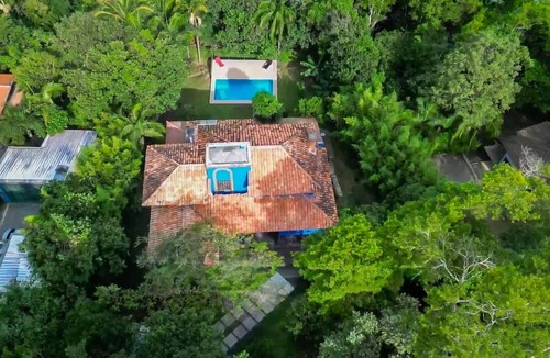 Carapicuiba House | Spacious House with Large Pool and Barbecue Near São Paulo
