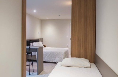Nova Friburgo Hotel | Standard Suite | Pool, BBQ & 1 mi to Ponto 1 Shopping