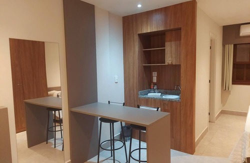 Nova Friburgo Hotel | Standard Suite | Pool, BBQ & 1 mi to Ponto 1 Shopping