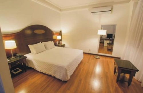 Matriz Hotel | Stay Close to Oscar Niemeyer Museum in an Intimate and Romantic Suite