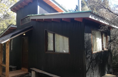 Villa Arelauquen Cabin | steps from paradise