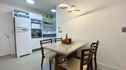 Torres Apartment | Studio 150m do mar | Ar | Piscina | Aceita Pet