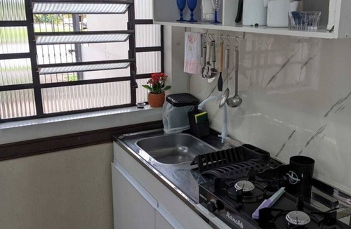 Cajuru Apartment | Studio Apartment Train at the Botanical Garden