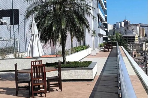 Reboucas Apartment | Studio apartment with garage and air conditioning.