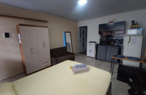Sao Vicente House | Studio com Quintal e Churrasqueira