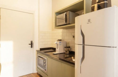 Pinheiros Apartment | Studio com Varanda perto do Metrô em Pinheiros