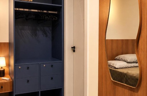 Paraiso Apartment | Studio Moderno e Novo - Cozinha Completa, Ar Condicionado e Wifi - Rápido Acesso ao Centro