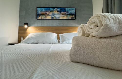 Sao Paulo Apartment | Studio na Vila Madalena, Metrô ao Lado e Conforto!