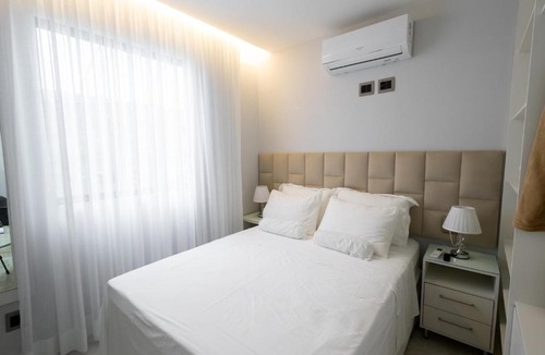 Praia do Jardim Apartment | Studio Praia do jardim 1 208B