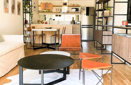 Olivos Apartment | Stylish apartment by river with pool & grill
