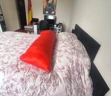 Sao Paulo House | Suíte confortável, seu cantinho em minha casa