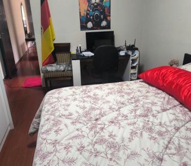Sao Paulo House | Suíte confortável, seu cantinho em minha casa