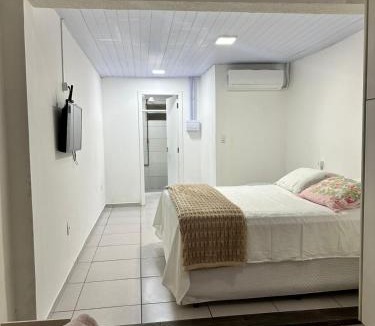 Bela Vista House | Suíte próximo a BR!