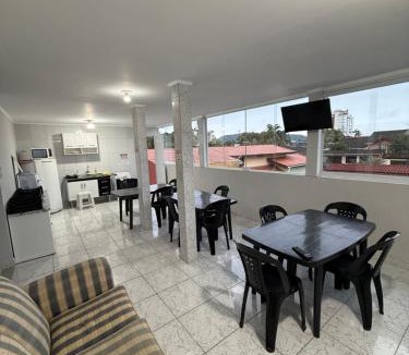 Indaia House | Suite 6 a 3 quadras da praia