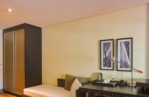 Reboucas House | Suite Double with kitchen by ¼ UmQuarto 5-PR.