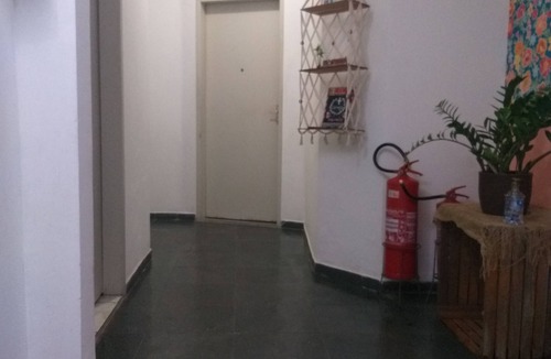 Vila Santa Rosa House | Suite for rent in Guarujá - sleeps 2 - mini-fridge + ceiling fan
