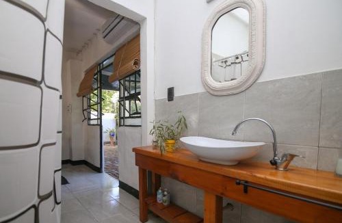 Santa Fe House | Suite privada Mariposa Amarilla- Santa Fe