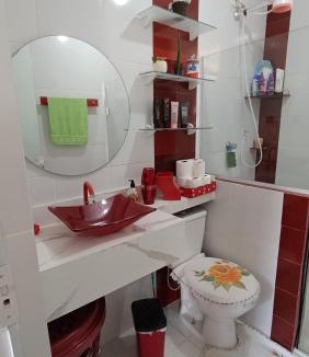 Matinhos House | Suite Privativa em Sobrado 1km da Praia