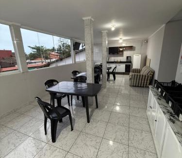 Indaia House | Suite3 a 3 quadras da praia