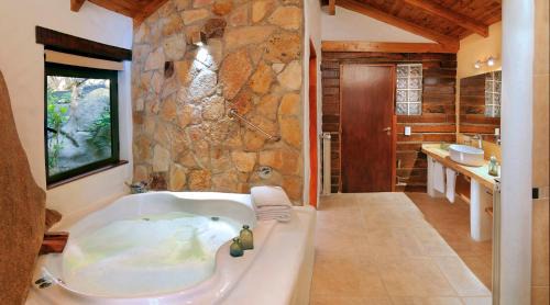 La Cumbrecita Cabin | Tá Péfka - Suites & Cabañas con hidromasaje
