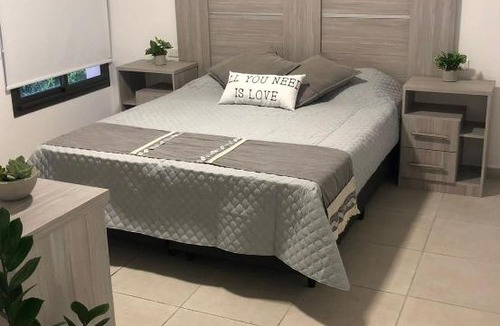 Villa Icho Cruz Apartment | Terra Bella PA