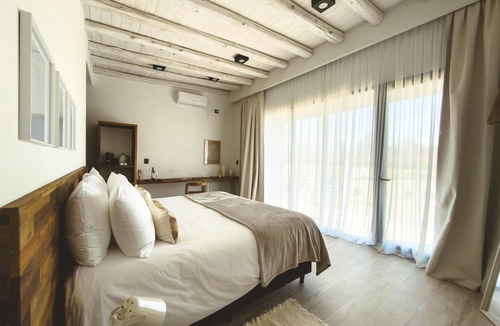 Vista Flores House | Terra Uco Suites & Viñedos