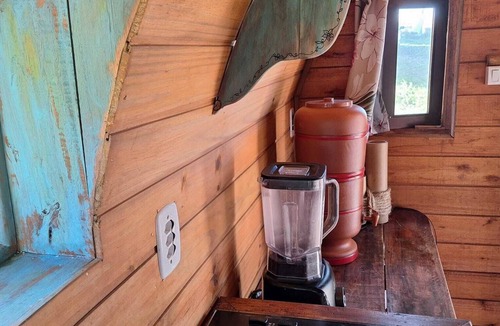 Arroio Ski Chalet | THE HOBBIT'S COTTAGE in Ibiraquera, 5.6 km from Rosa—a natural paradise, an incredible cottage
