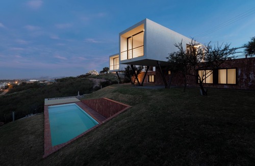 Villa Allende House | THE MIRADOES II