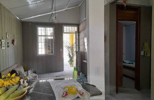 Caete-Acu Cottage | THE YELLOW HOUSE IN THE CAPÃO VALLEY