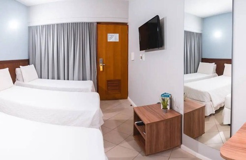 Vilas do Atlantico Hotel | Tranquil Room | Great Brazil Stay: Rooftop Terrace & Pool. 15 Mins to Airport