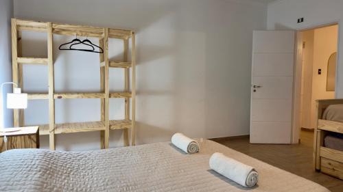 Monte Grande Apartment | Travel Suites MG Céntrico - Airport 15 min - Clínica MG - Parking Ezeiza