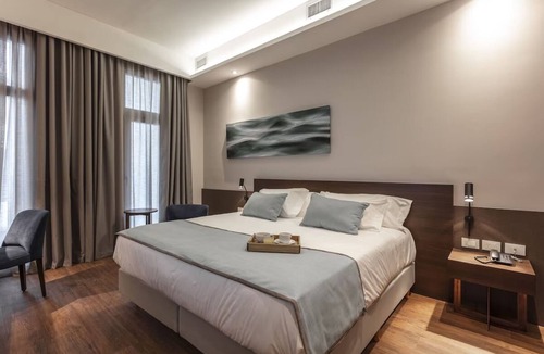 San Nicolas Hotel | Two Superior Rooms! Gym, Sun Terrace, & Restaurant! Near Obelisco Fun!