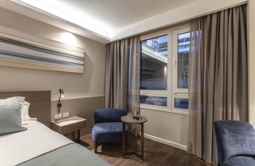 San Nicolas Hotel | Two Superior Rooms! Gym, Sun Terrace, & Restaurant! Near Obelisco Fun!
