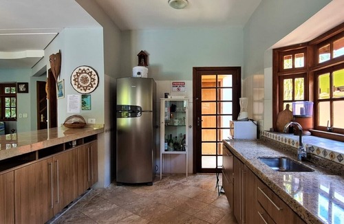 Horto House | UBATUBA! House in gated community, 24-hour security, private pool.